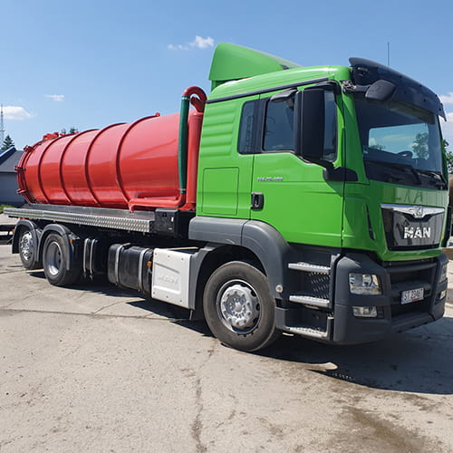 samochód asenizacyjny na podwoziu samochodu ciężarowego Man